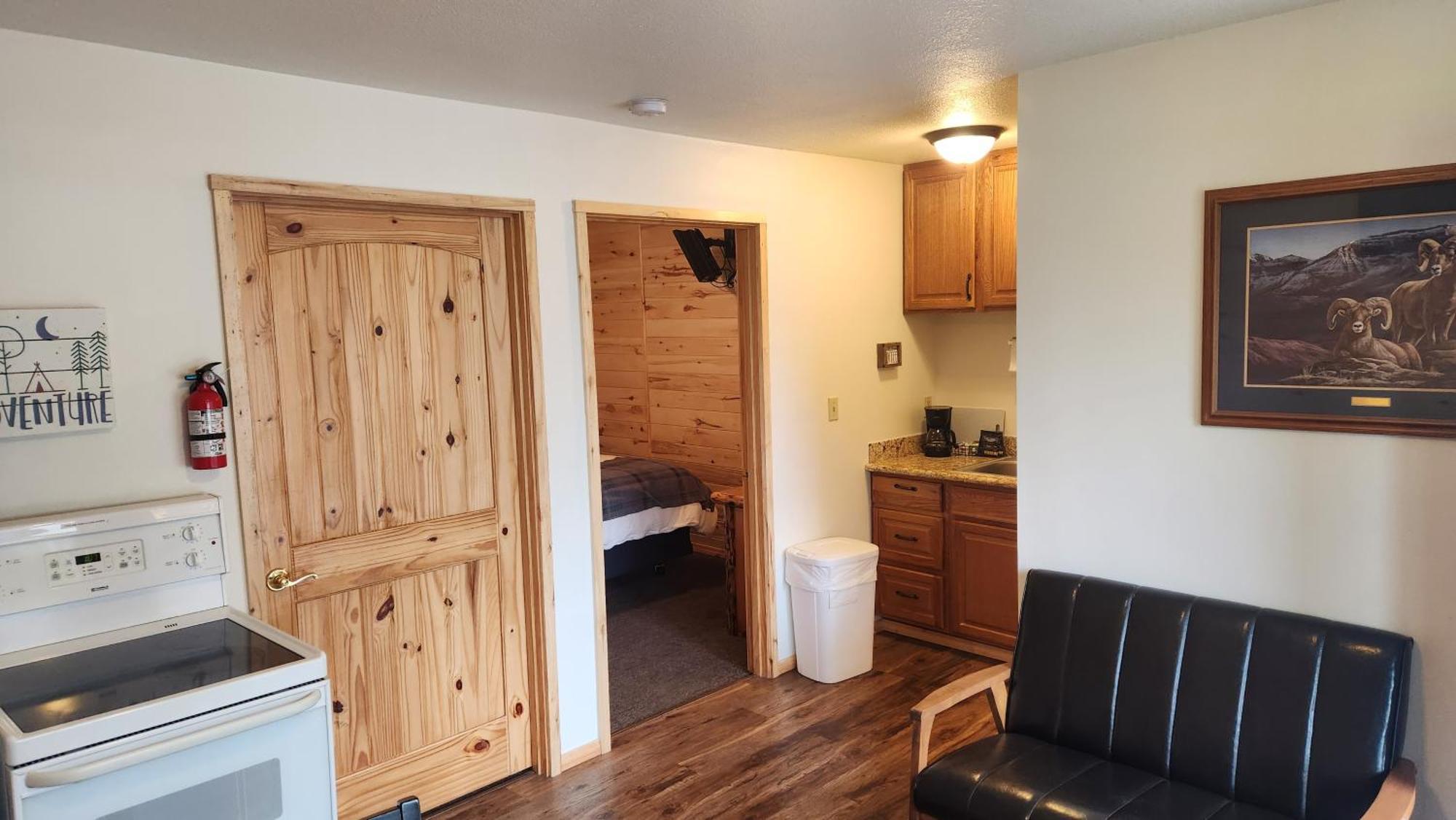 Beargrass Lodging & Rv Resort Hungry Horse Exterior photo