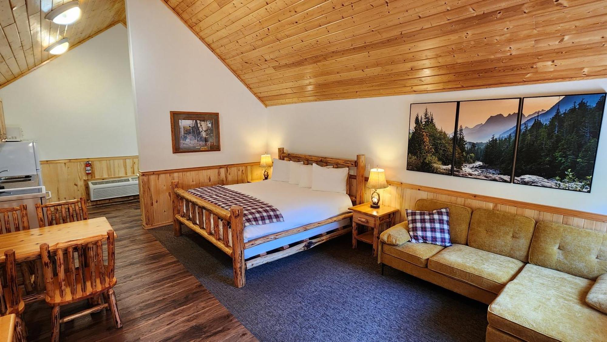 Beargrass Lodging & Rv Resort Hungry Horse Exterior photo